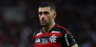Arrascaeta em campo pelo Flamengo