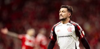 Arrascaeta comemora gol do Flamengo contra o Internacional na Libertadores - FOTO: Adriano Fontes / Flamengo