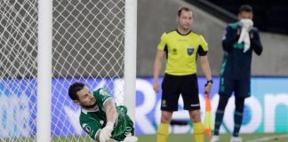 Goleiro do Racing defende a cobrança de Willian Arão na eliminação do Flamengo em 2020