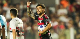 Arrascaeta marca o 1º gol do Flamengo no empate contra o São Paulo - FOTO: Gilvan de Souza / Flamengo