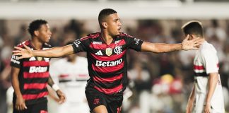 Samuel Lino marca o 2º gol do Flamengo no empate contra o São Paulo - FOTO: Gilvan de Souza / Flamengo
