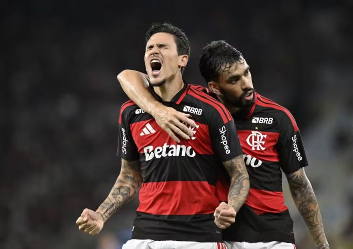 Pedro-Paqueta-Flamengo-2026 Pedro comemora com Lucas Paquetá mais um gol pelo Flamengo