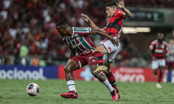 airtonlucas-e-jogadordoflu Clássico Fla x Flu no Maracanã