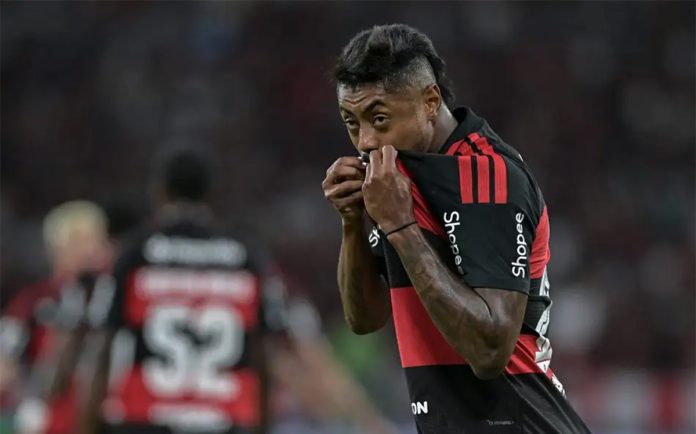 Bruno-Henrique-Gol-Flamengo-2-0-Vitoria-090826-2 Bruno Henrique marca na vitória do Flamengo sobre o Vitória no Maracanã - Foto: Thiago Ribeiro / AGIF / Folhapress
