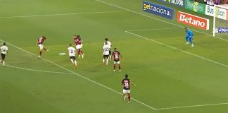Carrascal chuta pra marcar o 3º gol do Flamengo sobre o Botafogo no Maracanã