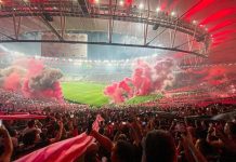 Torcida do Flamengo no Maracanã
