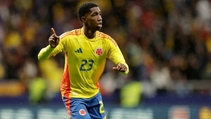 Yáser-Asprilla-Colombia Yáser Asprilla em campo pela seleção da Colômbia