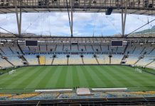 Estádio do Maracanã. Gramado com muitas críticas pelo jogadores, leva responsável à demissão