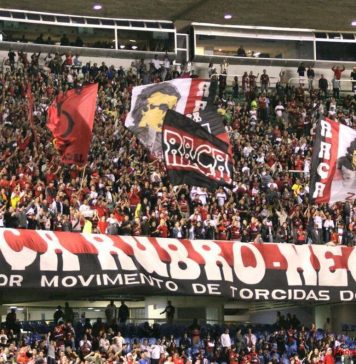 Torcida Raça Rubro Negra no Maracanã