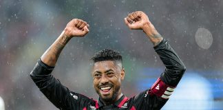 Bruno Henrique comemora o gol da vitória do Flamengo sobre o Corinthians no Maracanã - Foto: Gilvan de Souza / Flamengo