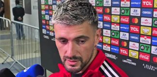 Arrascaeta dando entrevista após jogo contra do Independiente del Valle, no Maracanã