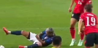 Arrascaeta sofre problema no punho, em jogo pela Seleção do Uruguai