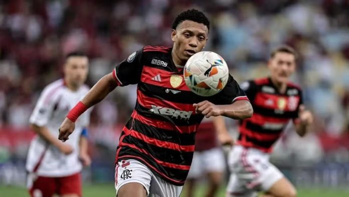 Daniel Salles, lateral-direito revelado na base do Flamengo