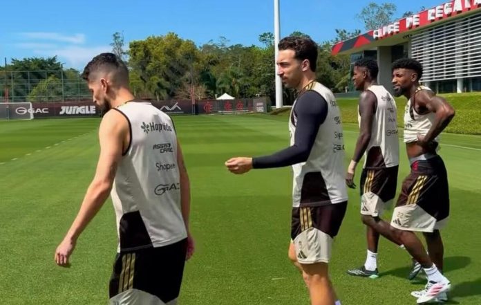 jogadores-zoam-saul-com-musicas-no-instagram Bruno Henrique, Léo Ortiz e companhia entram na brincadeira com Saúl no Flamengo