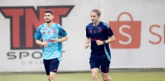 Jorginho, jogador do flamengo, e ex técnico do clube, Filipe Luís