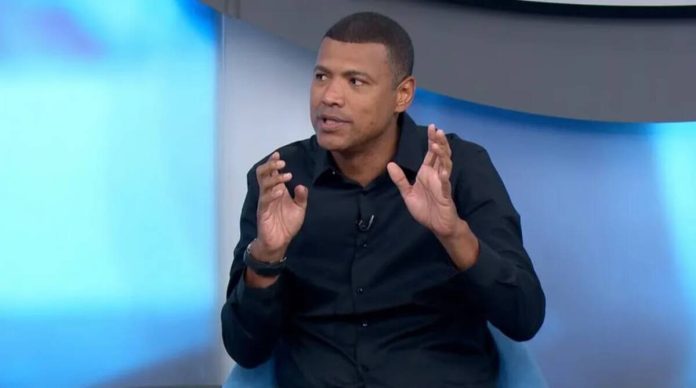 Junior baiano, ex-jogador do Flamengo