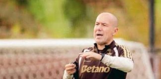 Léo Jardim em treino no Ninho do Urubu