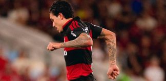 Pedro, atacante do Flamengo em jogo contra o Mirassol pelo Brasileirão no Maracanã