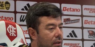 Dr. Fernando Sassaki, chefe do departamento médico do futebol profissional do Flamengo