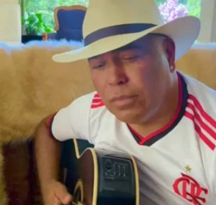 rick-dupla-com-renner-homenageado-pelo-flamengo Flamengo se solidariza com familiares e fãs após morte de Rick, da dupla Rick & Renner