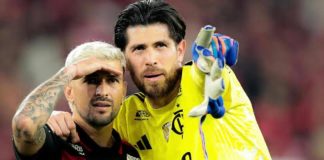 Arrascaeta e Rossi, jogadores do Flamengo