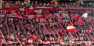 Torcida do Estudiantes de La Plata, um dos clubes mais tradicionais do futebol argentino
