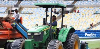 Novo campo começou a ser instalado no Maracanã após partida da NFL e precisa estar em condições para a sequência decisiva da temporada