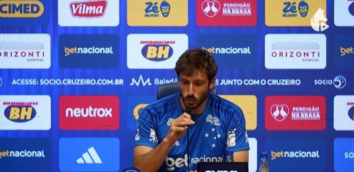 vina-ex-flamengo-jogador-do-cruzeiro Matías Viña, em entrevista para a Tv Cruzeiro, onde será o novo reforço do clube