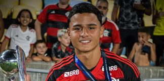Kaio Nóbrega, volante e meio-campista, revelado pelas categorias de base do Flamengo, ele foi transferido para o Estoril Praia, de Portugal