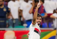 Lucas Paquetá comemora gol marcado pelo Flamengo na vitória sobre o Bahia em Salvador - Foto: Gilvan de Souza / Flamengo