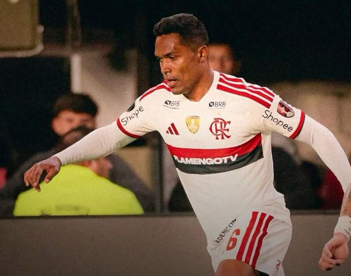 alex-sandro-em-partida-contra-estudiantes Alex Sandro em partida contra Estudiantes, pela Libertadores, na Argentina