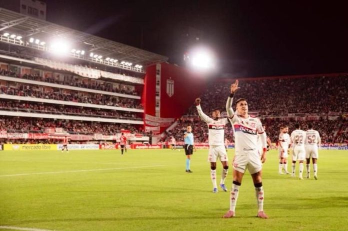 flamengo-estudiantes-no-uno-argentina Flamengo x Estudiantes, no Estádio Jorge Luis Hirschi, na Argentina, na fase de grupos da Libertadores, Foto: Flamengo