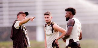 Treino no Ninho do Urubu