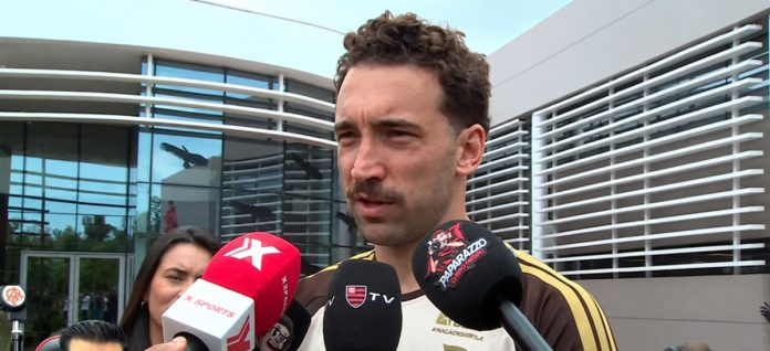 leo-ortiz-em-entrevista-no-ninho-do-urubu Léo Ortiz, em entrevista hoje (01), explica como Data FIFA pode ajudar Flamengo antes de jogos importantes