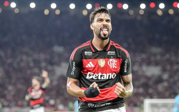 Paquetá comemora gol contra o Santos se colocando no topo de sua artilharia anual