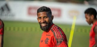 Rodinei, lateral-direito, ex-jogador do Flamengo, atualmente joga no Santos. Foto: Alexandre Vidal/Flamengo