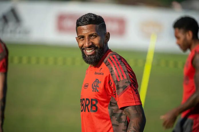 Rodinei, lateral-direito, ex-jogador do Flamengo, atualmente joga no Santos. Foto: Alexandre Vidal/Flamengo
