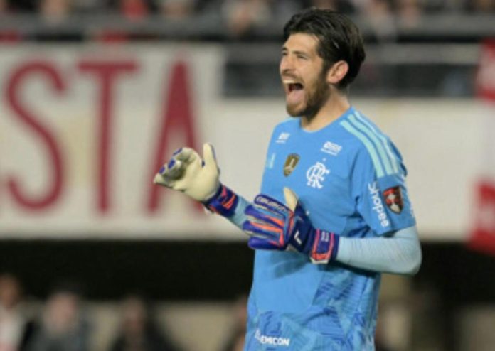 Rossi em partida contra o Estudiantes, na Argentina, pela Libertadores