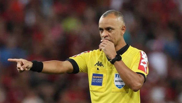Árbitro Wilton Pereira Sampaio